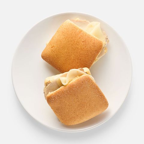 Изображение товара Мини-чиабатты Кулинариум, с курицей и соусом гурмэ, 2 шт., 180 г