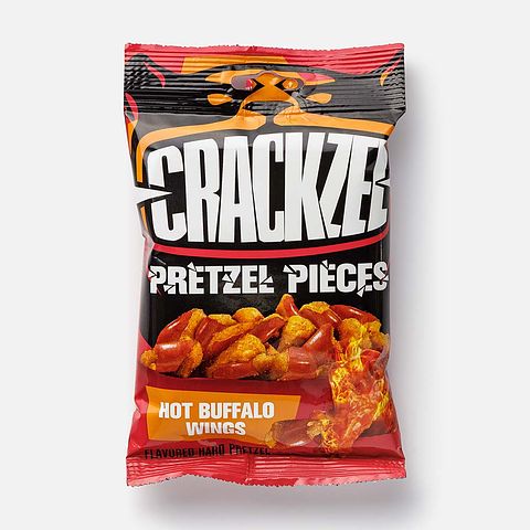 Изображение товара Снеки Crackzel Pretzel Pieces, острые крылышки баффало, 65 г