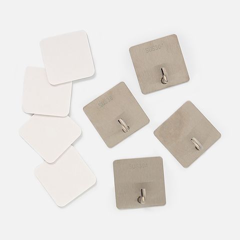 Изображение товара Крючки самоклеющиеся, металлические для ванной, кухни и прихожей, серебристые 4 штуки, скотч, 1 шт.