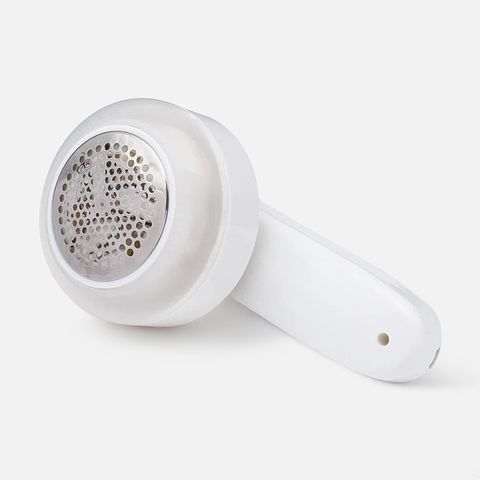 Изображение товара Машинка для удаления катышков Айрис, с USB-кабелем, 14x7,5 см