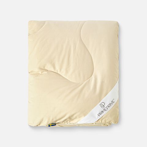 Изображение товара Одеяло 1.5 спальное 140х205 верблюжья шерсть всесезонное, 1 шт.