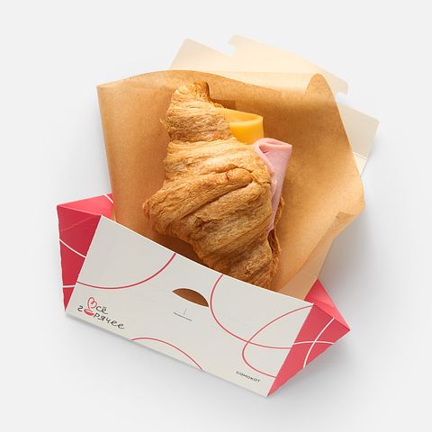 Изображение товара Круассан с ветчиной из индейки, 100 г