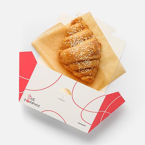 Изображение товара Круассан, с курицей и соусом бешамель, 125 г